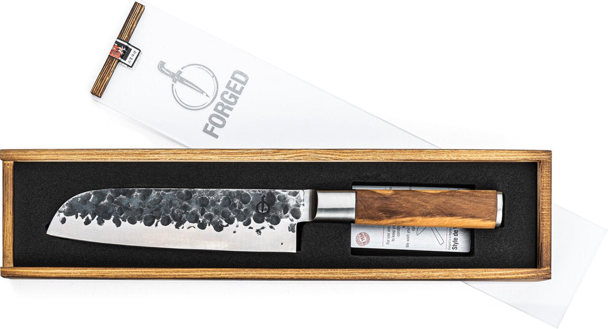 Couteau Santoku forgé en olivier - 18 cm