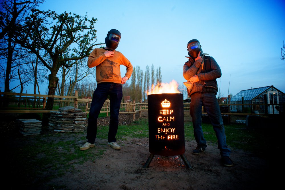 Modèle de démonstration : Brasero Keep Calm XL