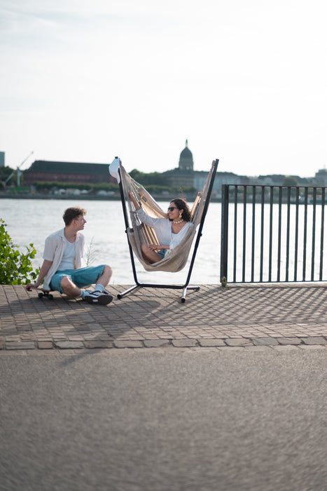 LA SIESTA Fiji Outdoor Almond - Hangstoel & Stand - Weerbestendig - Comfort maat